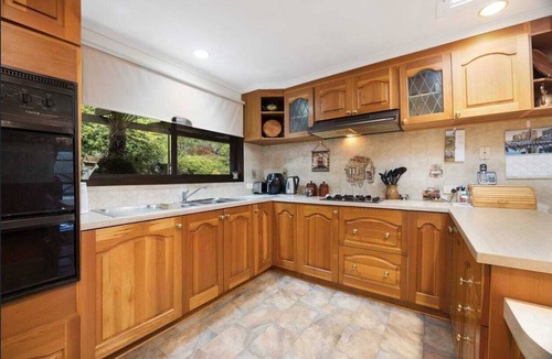 East Warburton House | The Perfect Getaway!