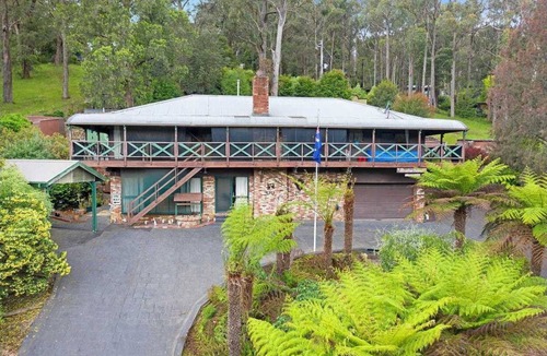 East Warburton House | The Perfect Getaway!