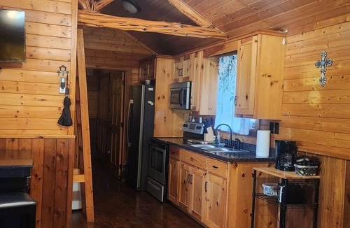 Pipe Creek Cabin | The perfect place for relaxation and tranquility!