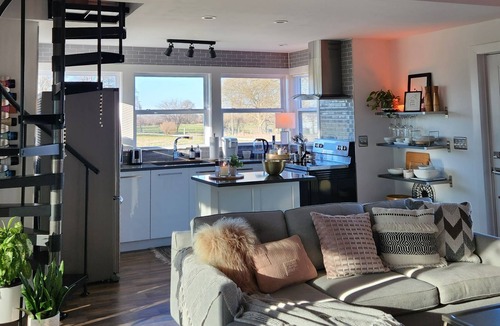 Carthage House | The Perfect Retreat: Modern Tiny Home - Hot Tub - Stunning Sunset Views