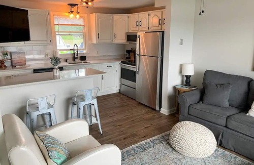 Mid-Coast and Islands Condo | The perfect seaside retreat overlooking scenic Mackerel Cove on Bailey Island