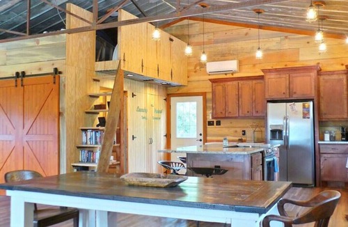 Bryan Apartment | The Perfect Secluded Hangout!