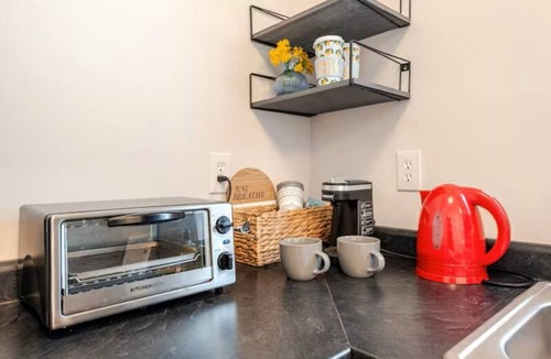 New Albany Apartment | The Perfect Spot in Downtown