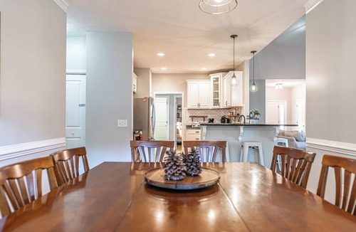 Pinehurst House | The Perfect Swing - Sleeps 8 with Golden Tee 25, Pool Table, and fire pit