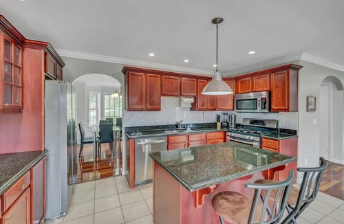 Bloomingburg House | The Perfect up to date Private Getaway to call home for a while