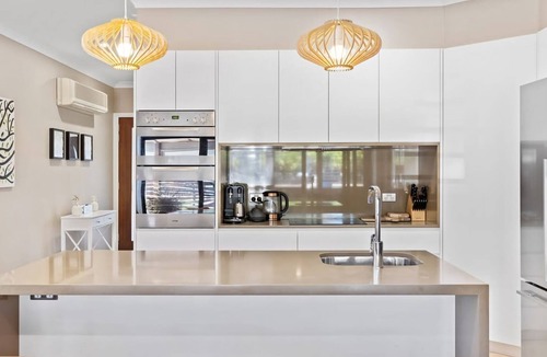 Toukley House | The Pet Friendly Pool House