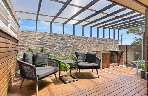 Toukley House | The Pet Friendly Pool House