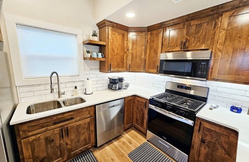 Pettit Cabin | The Pettit Bay Hideaway - Lakeview, Pool, Wifi, Large Deck, Firepit, and More!