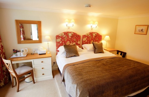 Stannersburn Bed & Breakfast | The Pheasant Inn