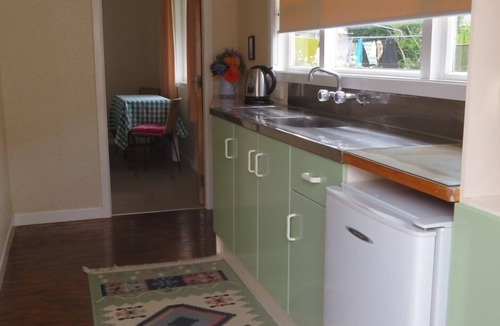 Whakamarama Cottage | The Pickled Walnut self contained cottage