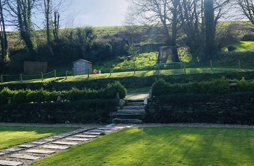 Saint Goran House | The Picture Window - Beautiful Grade 2 listed barn conversion