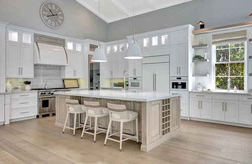 Old Naples House | The Pier House – Timeless Old Naples Luxury Steps from the Beach & Third Street South
