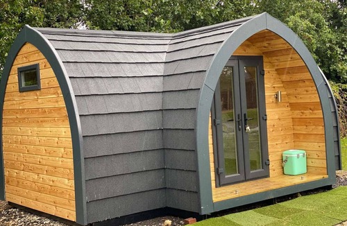 Sittingbourne Cabin | The Piggery - Glamping Pod