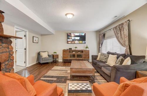 Cascade House | The Pikes Peak Villa -Hot Tub -Mtn Views -Firepit