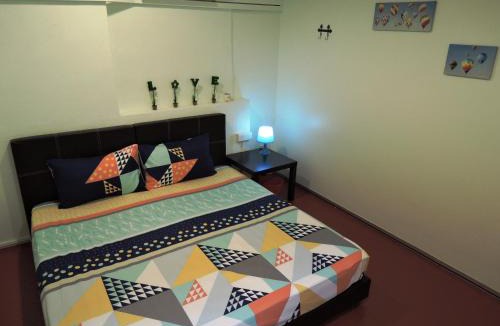 Taman Kota Laksamana House | The Pillohouzzze