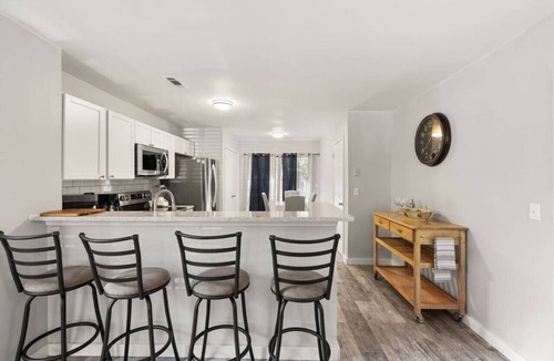 Ladson Apartment | The Pine Grove Retreat