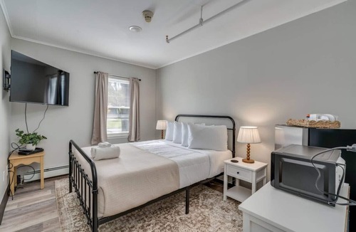 Watertown Bed & Breakfast | The Pine Street Inn - Room 6