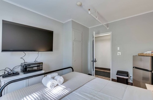 Watertown Bed & Breakfast | The Pine Street Inn - Room 5