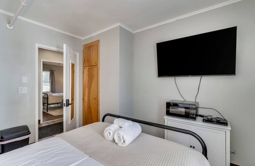 Watertown Bed & Breakfast | The Pine Street Inn - Room 2