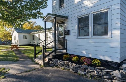 Watertown Hotel | The Pine Street Inn