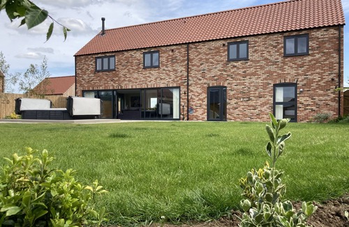 Dunholme House | The Pines, Ashlin Farm Barns