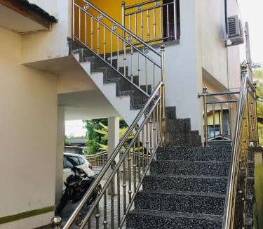 Kampung Semut Api House | The Pines Big Studio