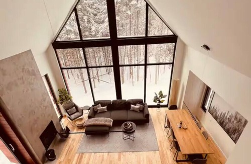 Lac-Superieur Ski Chalet | The Pines Chalet with spa and sauna