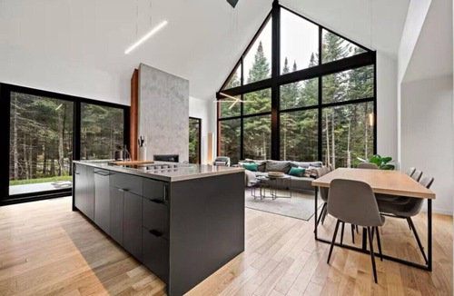 Lac-Superieur Ski Chalet | The Pines Chalet with spa and sauna