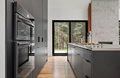 Lac-Superieur Ski Chalet | The Pines Chalet with spa and sauna