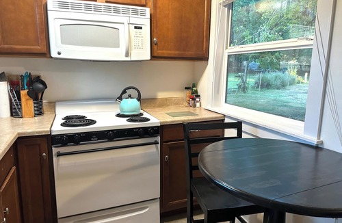 Grass Valley Hotel | The Pines Inn and Cottages