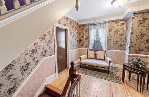 Lake Placid Hotel | The Pines Inn