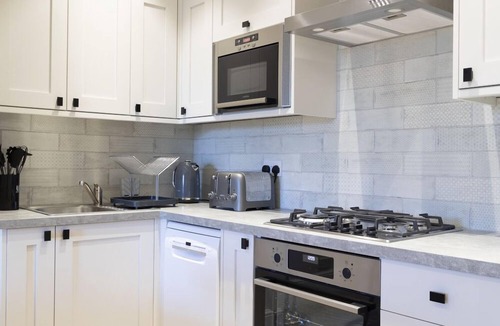 Shanklin Apartment | The Pines, three bed apartment