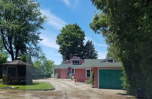 Bayfield Cottage | The Pink Cottage: Sunset Views