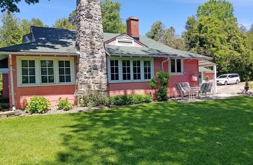 Bayfield Cottage | The Pink Cottage: Sunset Views