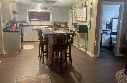 Wellfleet House | The Pink House - Charming, fully renovated, quiet getaway