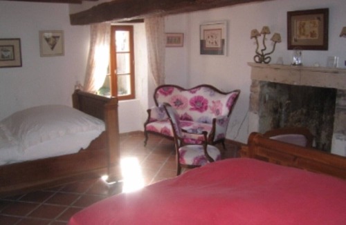 Azay-le-Ferron House | THE PINK ROOM *