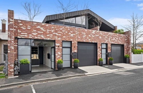 Geelong West Apartment | The Pix Studio Modern Industrial Stay