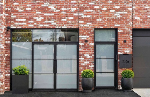 Geelong West Apartment | The Pix Studio Modern Industrial Stay