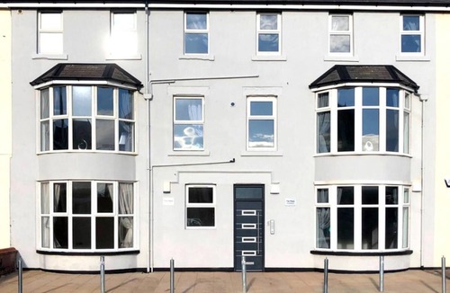 South Shore Apartment | The Place Apartment 6