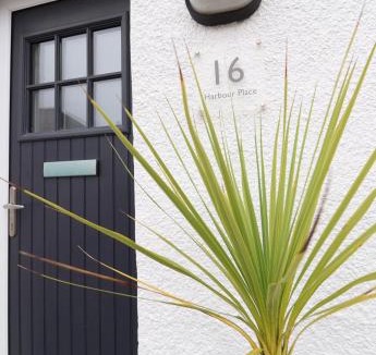 Johnshaven House | The Place