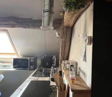 Lormes Apartment | The Place to Be