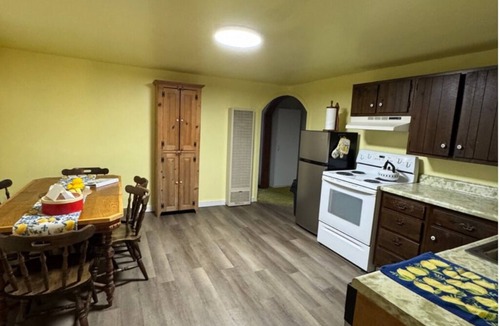 Campo House | The Plains Pearl - A "Grandmacore" Cozy 2-bedroom in Campo, CO