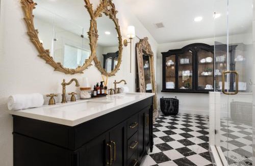 Pflugerville Bed & Breakfast | The Plantation House Boutique Inn