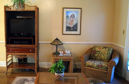 Historic Lahaina Front Street Hotel | The Plantation Inn