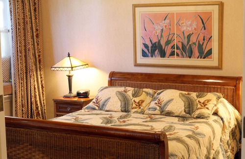 Historic Lahaina Front Street Hotel | The Plantation Inn