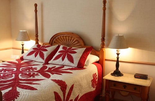 Historic Lahaina Front Street Hotel | The Plantation Inn