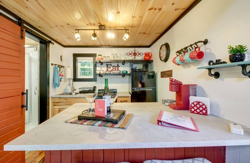 Sauk Centre Cottage | “The Playhouse In The Woods”
