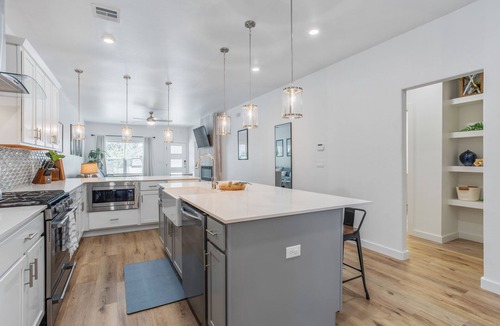 Central Oklahoma City House | ★The Plaza Retreat★ Outdoor Fire Pit, Fast Wi-Fi, Close To Everything