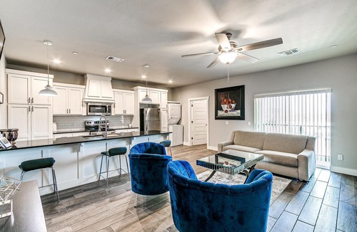 Corridor South Condo | The Plaza VIP Lodge 3 Bedroom Condo #H5