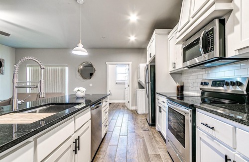 Asian District Condo | The Plaza VIP Lodge 3 Bedroom Condo #H6
